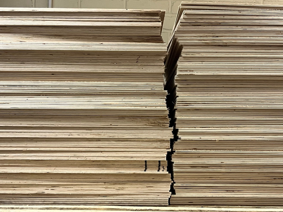 plywood pattress  595 X 595mm ( 600 X 600 )  Box of 5 pieces  6mm thick